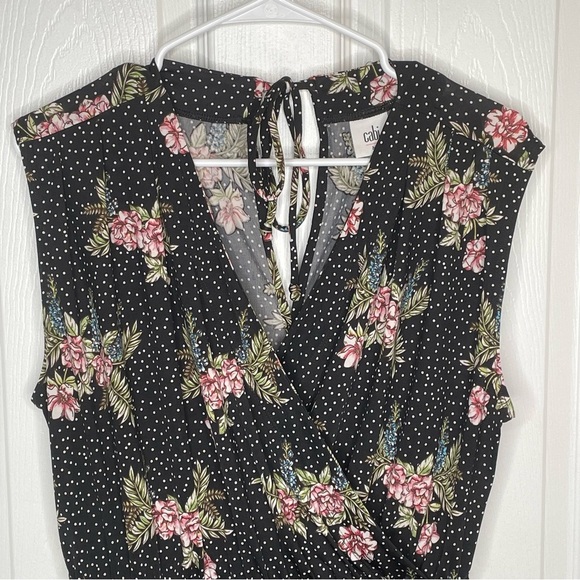 Cabi Runaround Romper Floral Wrap Style M - Picture 4 of 12